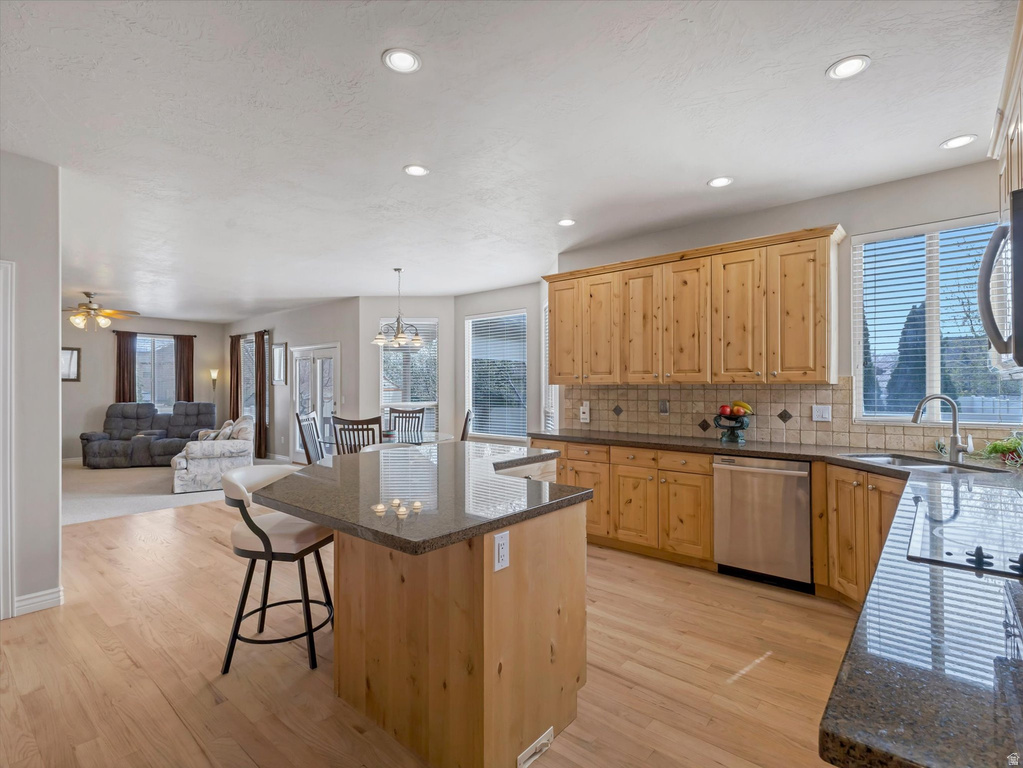 2943 W CURRENT CREEK DR South Jordan, UT 84095