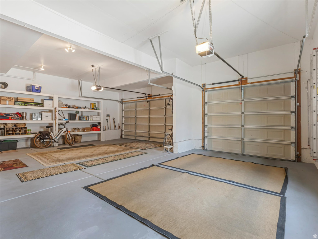 2943 W CURRENT CREEK DR South Jordan, UT 84095