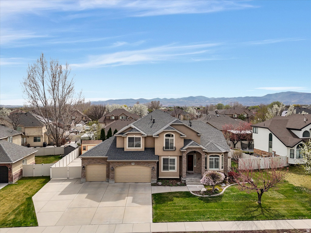 2943 W CURRENT CREEK DR South Jordan, UT 84095