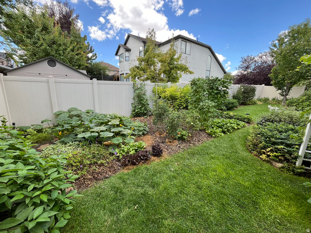 2943 W CURRENT CREEK DR South Jordan, UT 84095