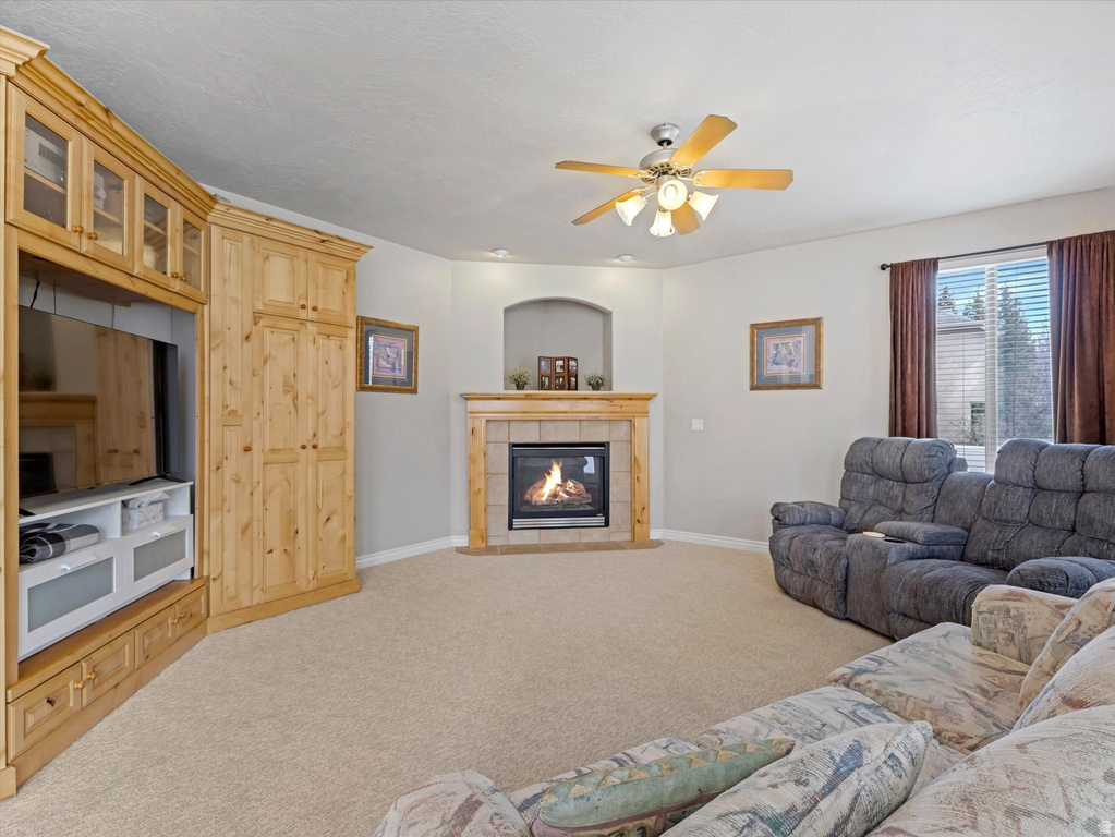 2943 W CURRENT CREEK DR South Jordan, UT 84095