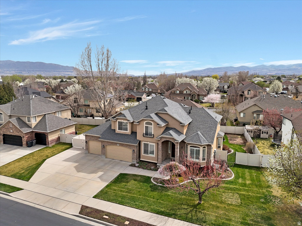 2943 W CURRENT CREEK DR South Jordan, UT 84095