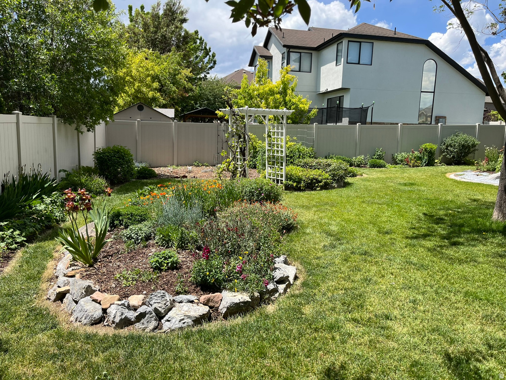 2943 W CURRENT CREEK DR South Jordan, UT 84095