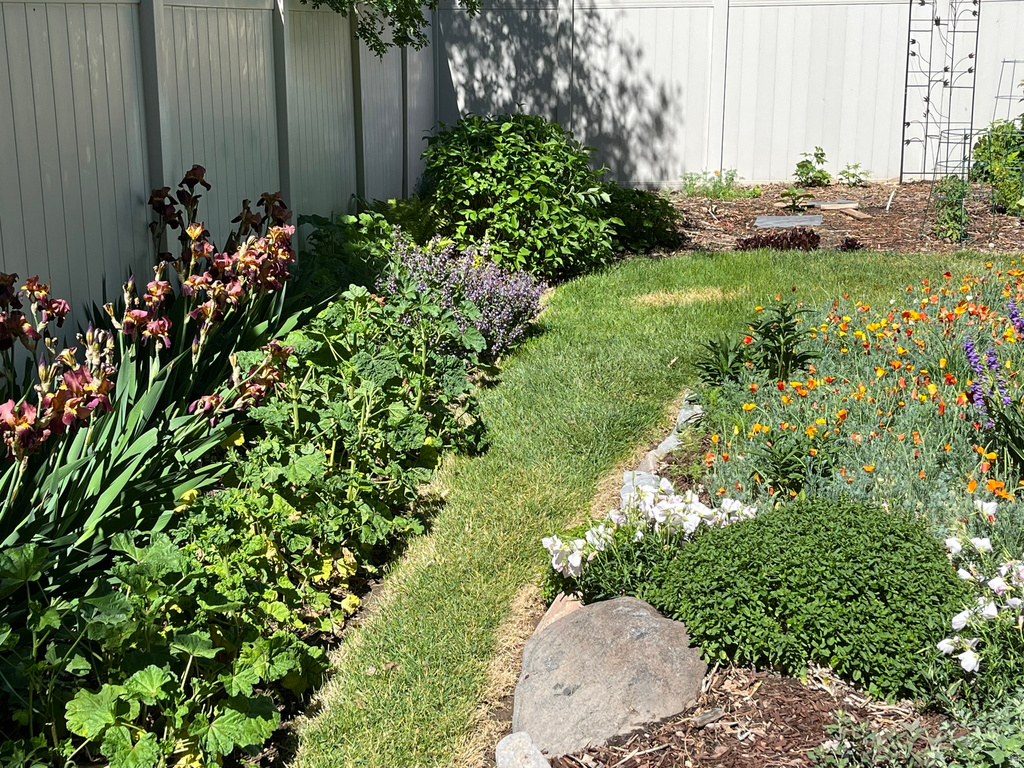 2943 W CURRENT CREEK DR South Jordan, UT 84095