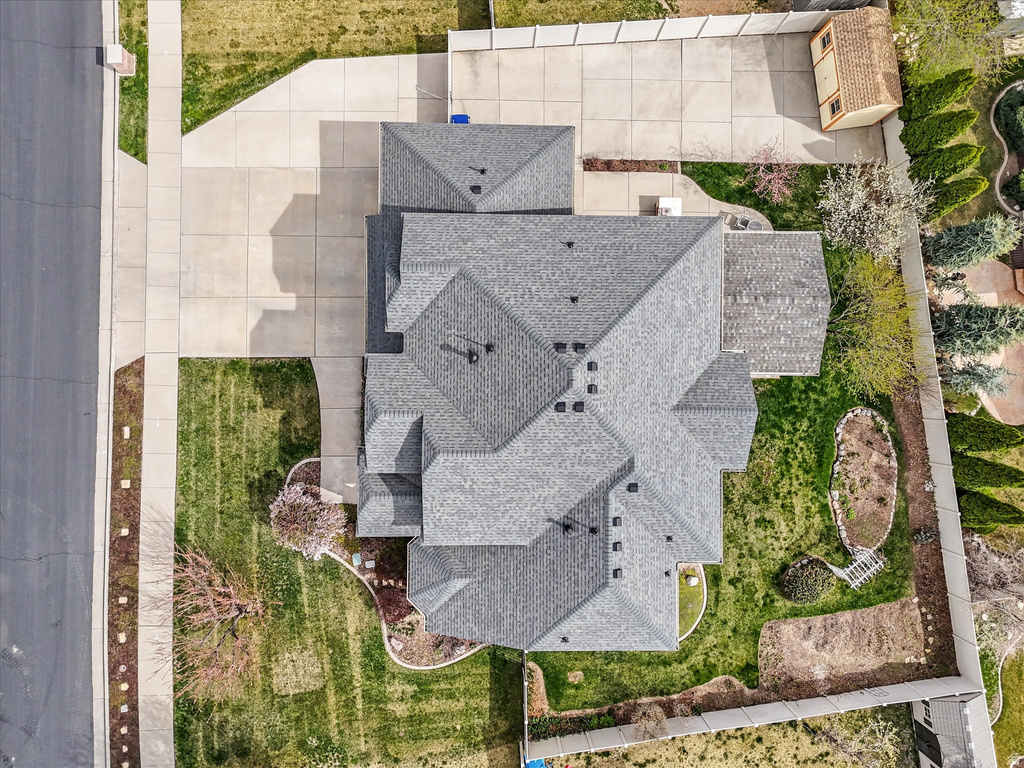 2943 W CURRENT CREEK DR South Jordan, UT 84095