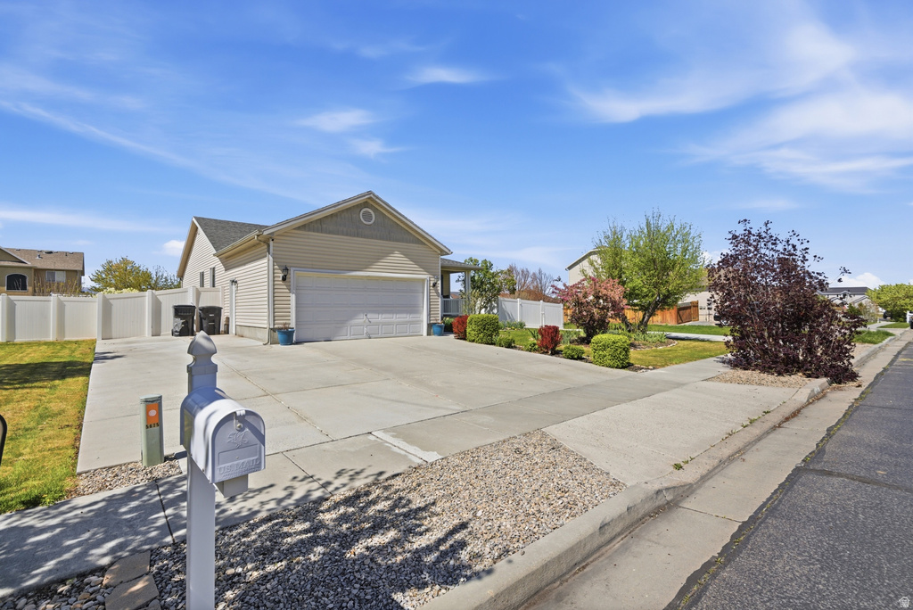 5675 N LANYARD LN Stansbury Park, UT 84074