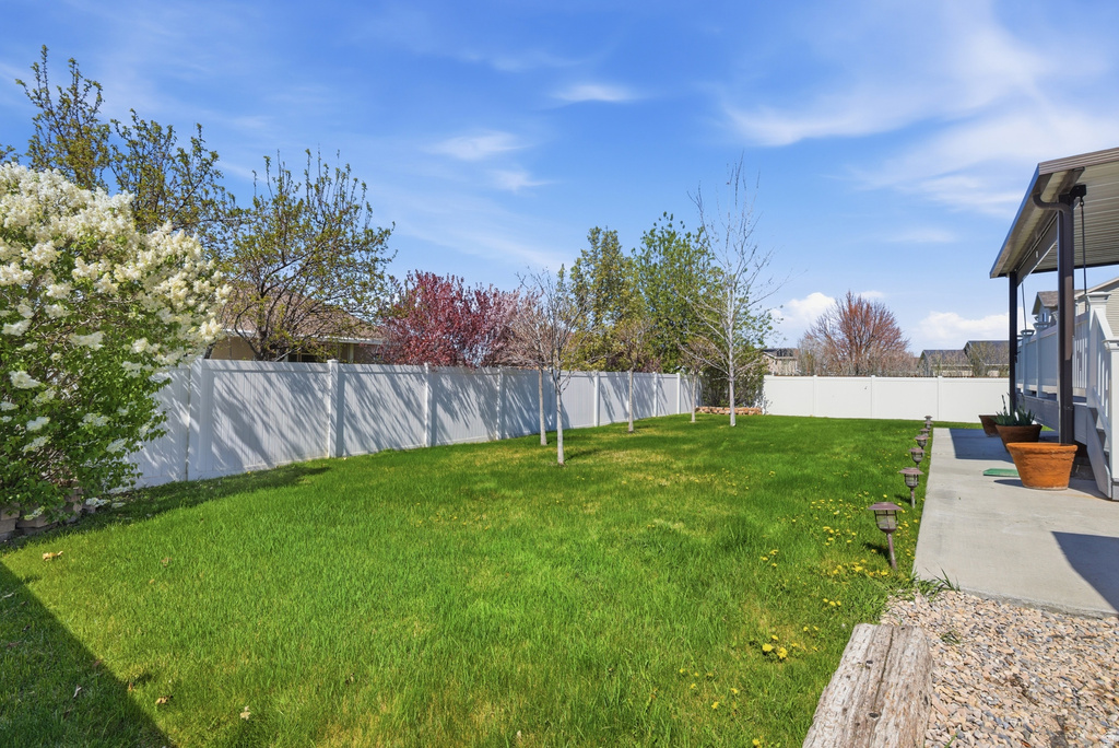 5675 N LANYARD LN Stansbury Park, UT 84074