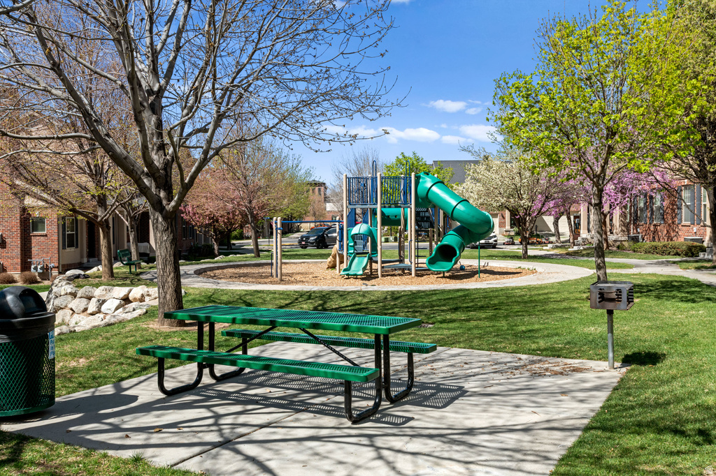 258 E TOPSPIN WAY Lehi, UT 84043