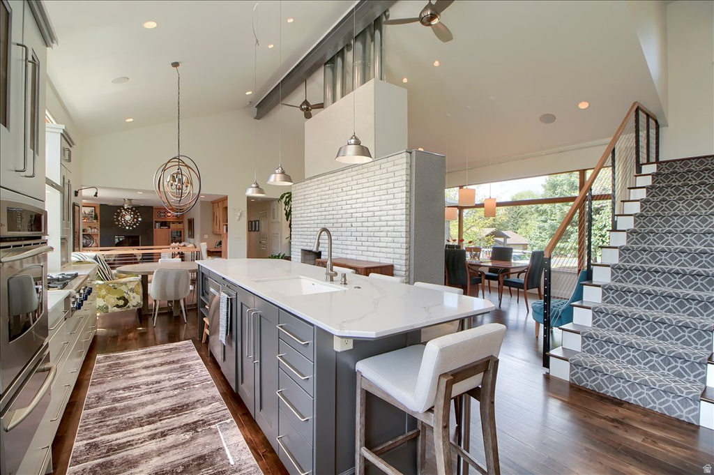 4 CHERRYWOODS LN Sandy, UT 84092