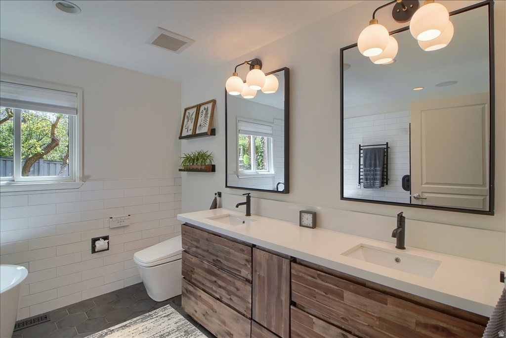 4 CHERRYWOODS LN Sandy, UT 84092