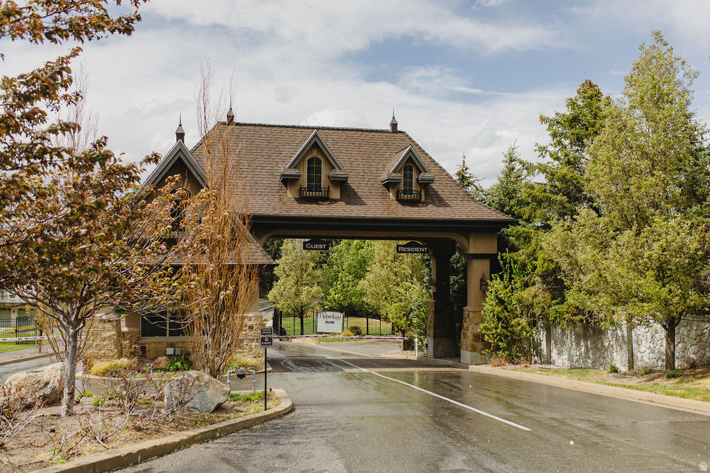 4 CHERRYWOODS LN Sandy, UT 84092