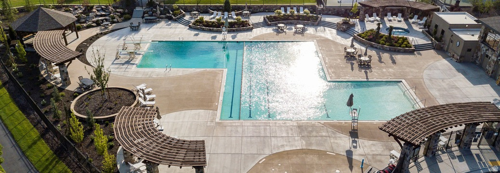 4 CHERRYWOODS LN Sandy, UT 84092