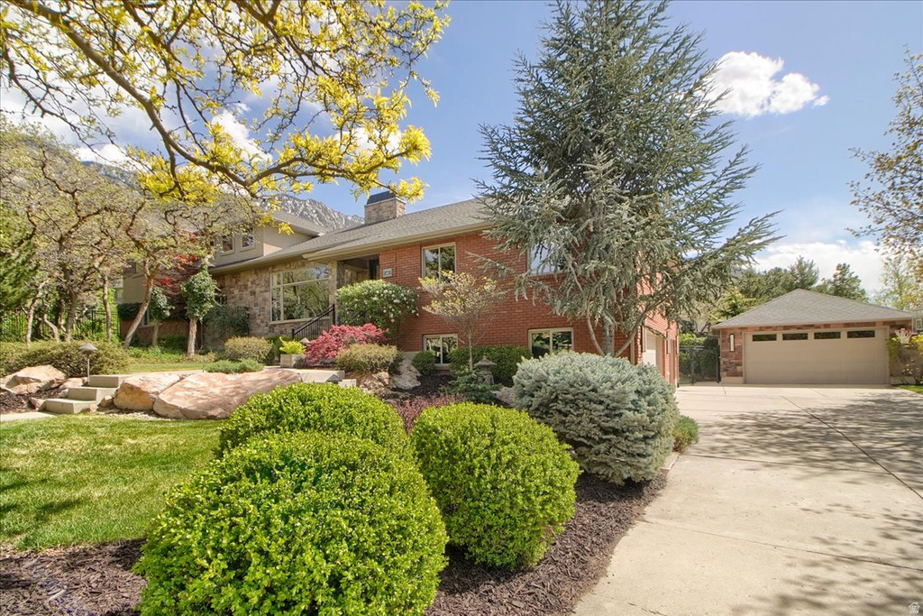 4 CHERRYWOODS LN Sandy, UT 84092