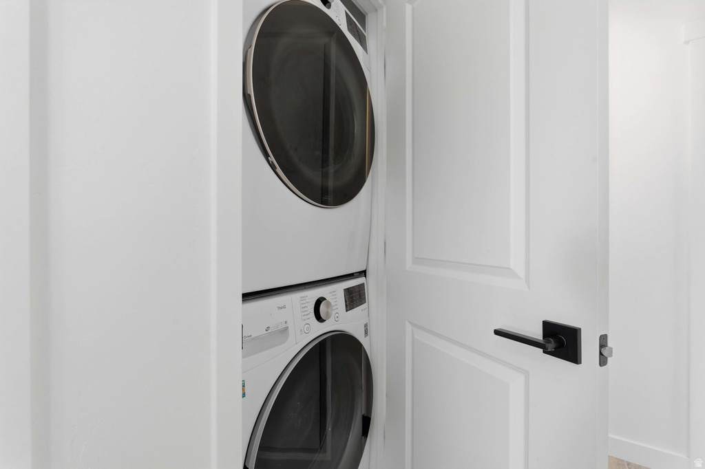 7151 W IRON SPRING LN West Jordan, UT 84081