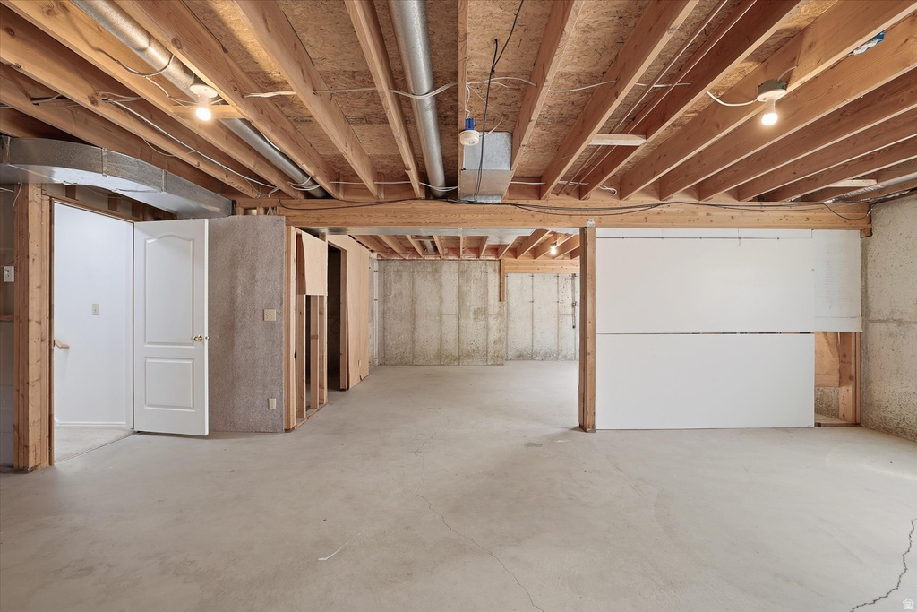 5371 S 600 E South Ogden, UT 84405