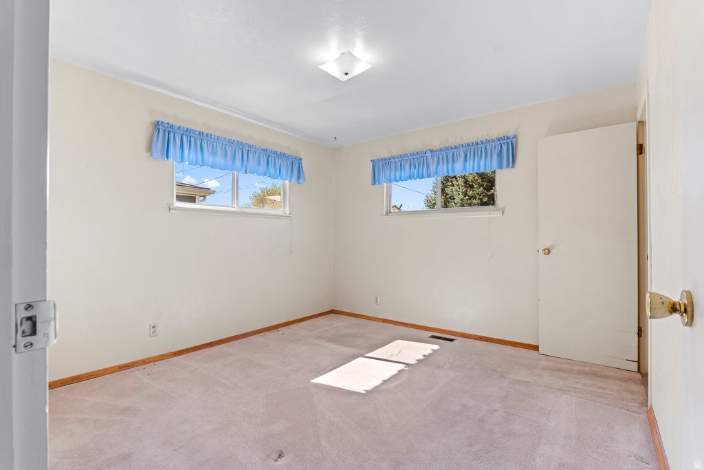 5170 S CHARLOTTE AVE Kearns, UT 84118