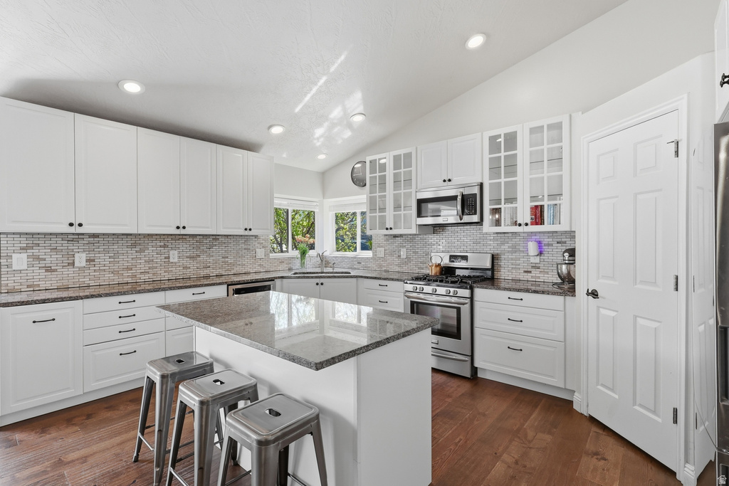 241 S RIVER BEND CT Lehi, UT 84043