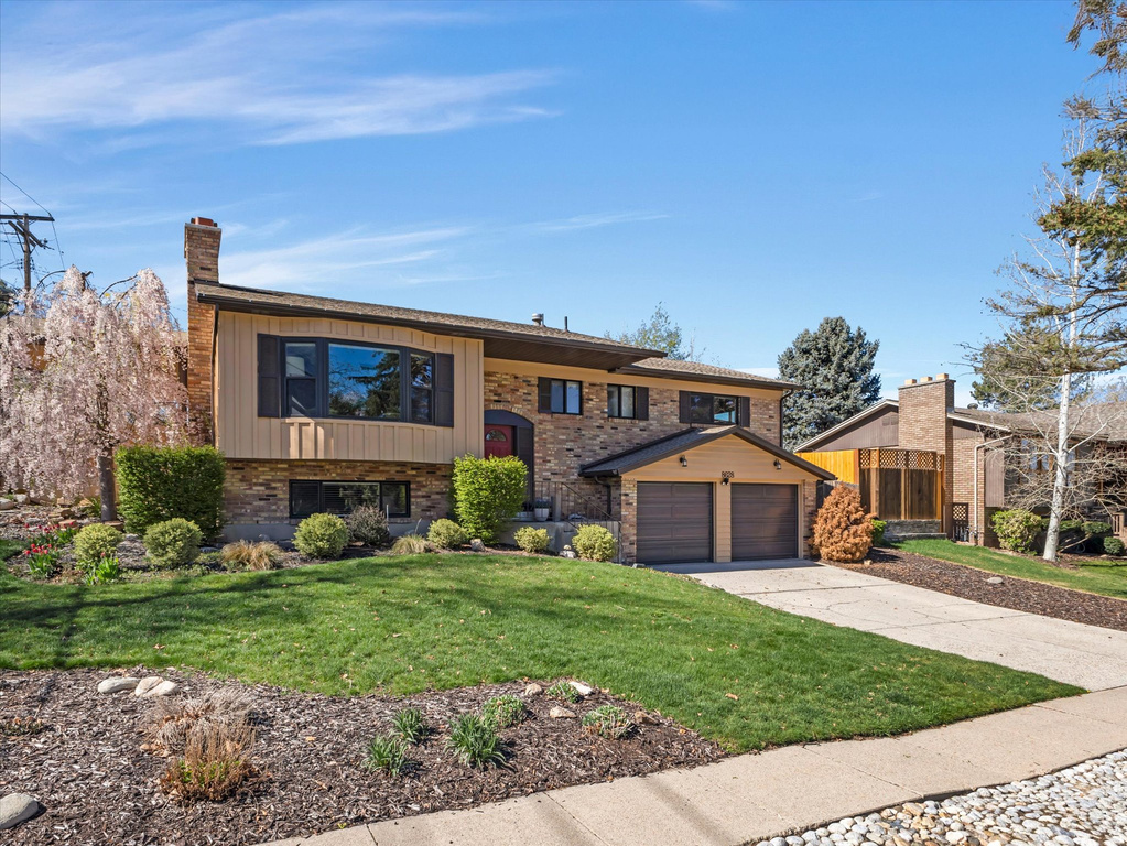 8628 S MOUNT MAJESTIC RD Sandy, UT 84093