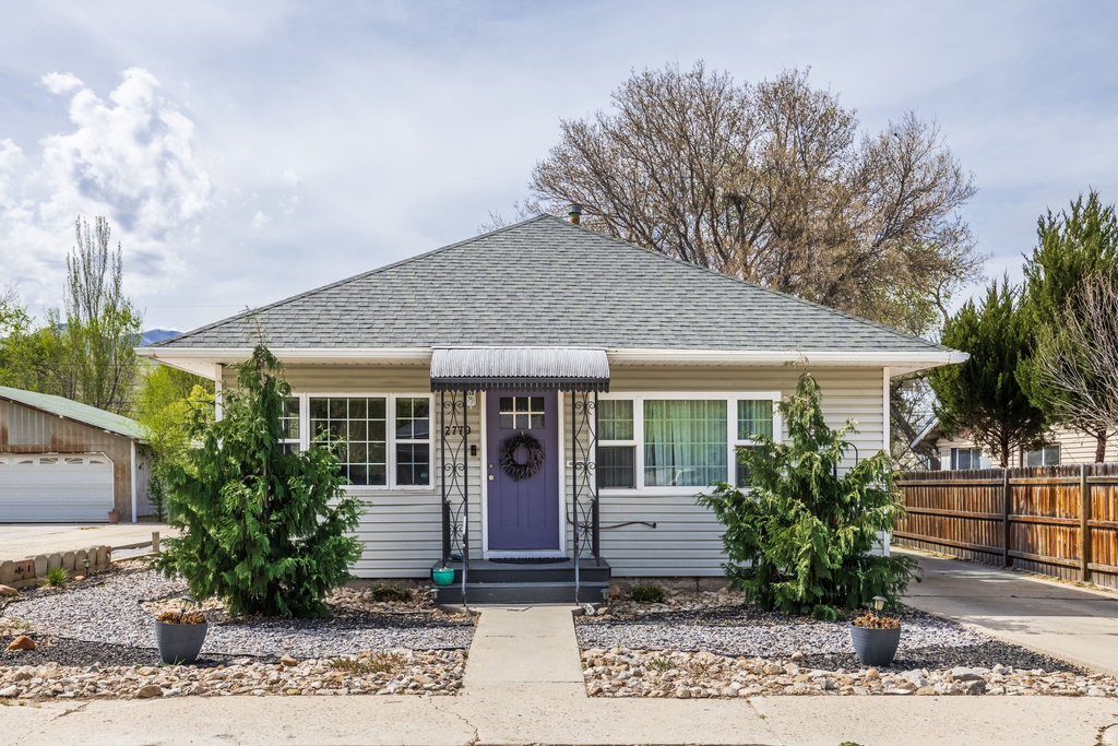 2770 S BUCCANEER DR Magna, UT 84044