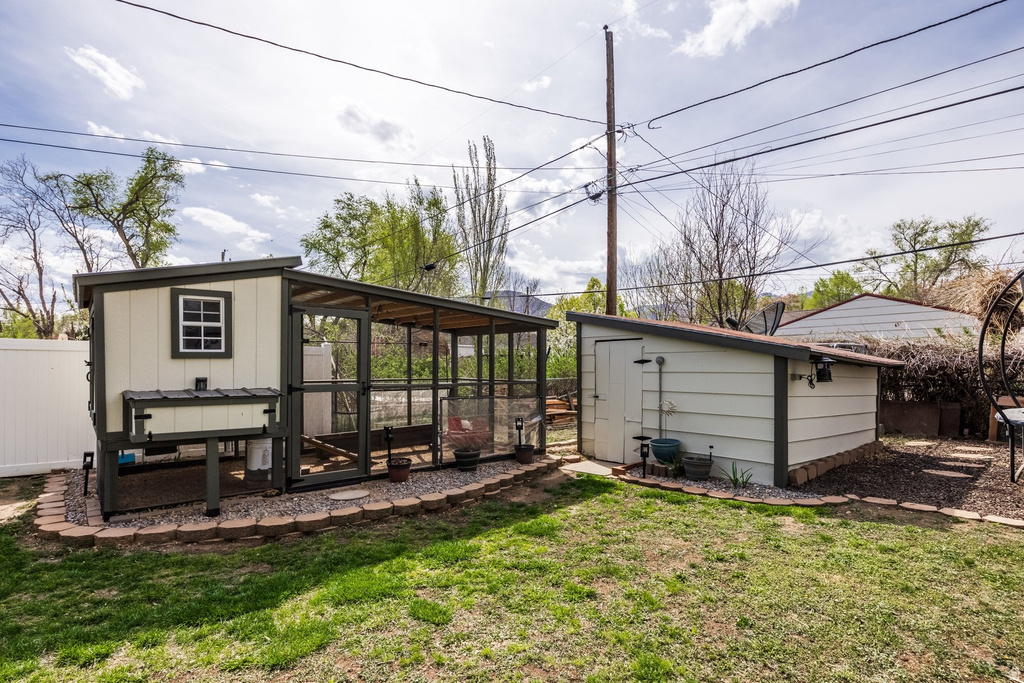 2770 S BUCCANEER DR Magna, UT 84044