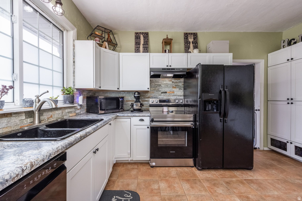 2770 S BUCCANEER DR Magna, UT 84044