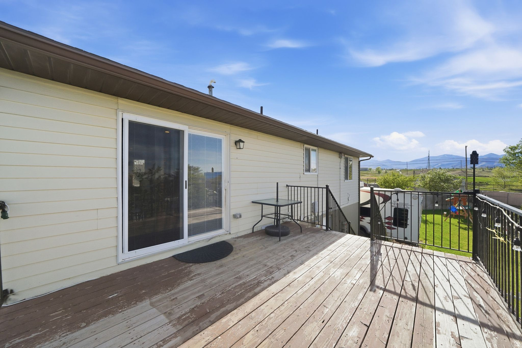5572 W JEREMIAH DR Kearns, UT 84118