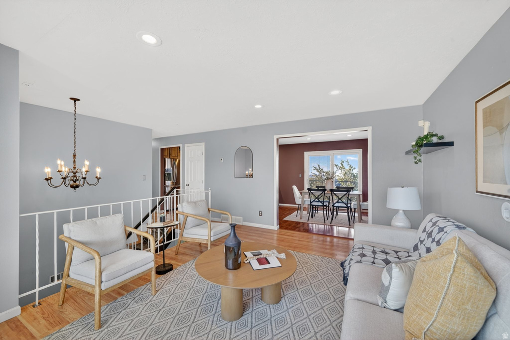 5572 W JEREMIAH DR Kearns, UT 84118