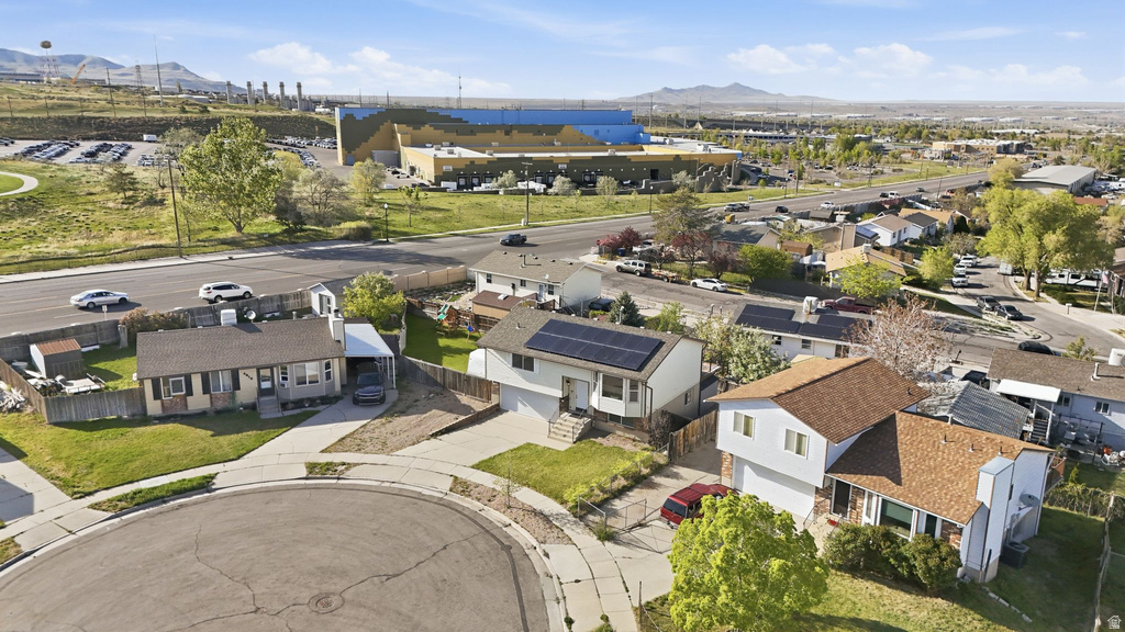 5572 W JEREMIAH DR Kearns, UT 84118