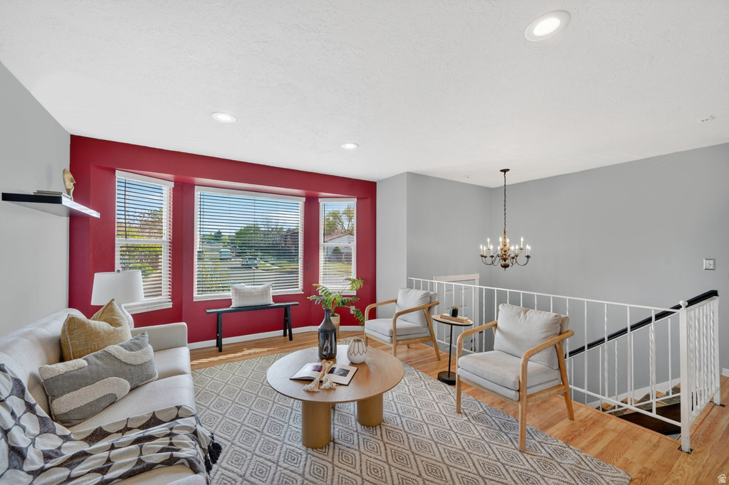 5572 W JEREMIAH DR Kearns, UT 84118