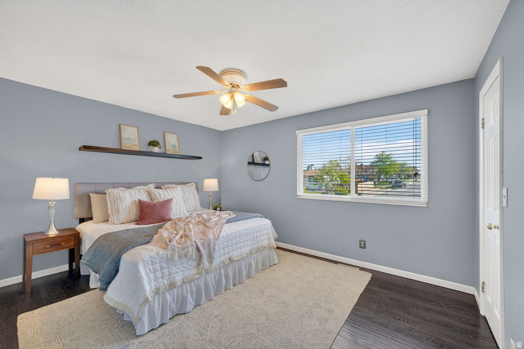 5572 W JEREMIAH DR Kearns, UT 84118