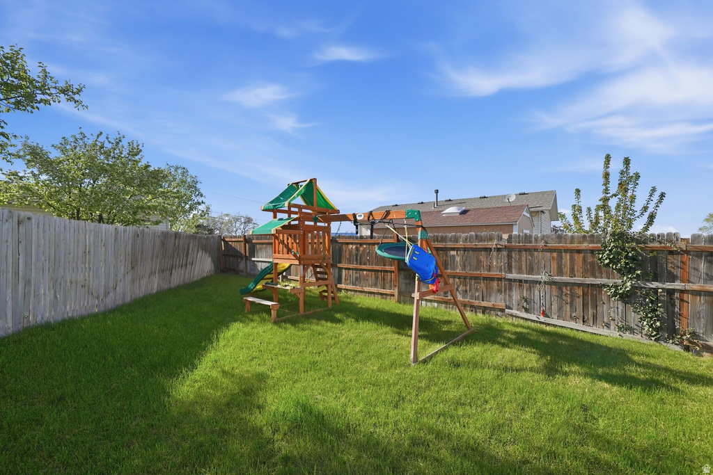 5572 W JEREMIAH DR Kearns, UT 84118