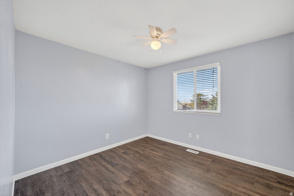 5572 W JEREMIAH DR Kearns, UT 84118