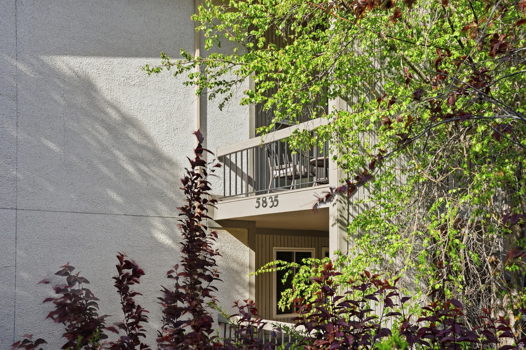 5835 S WATERBURY DR #I Murray, UT 84121