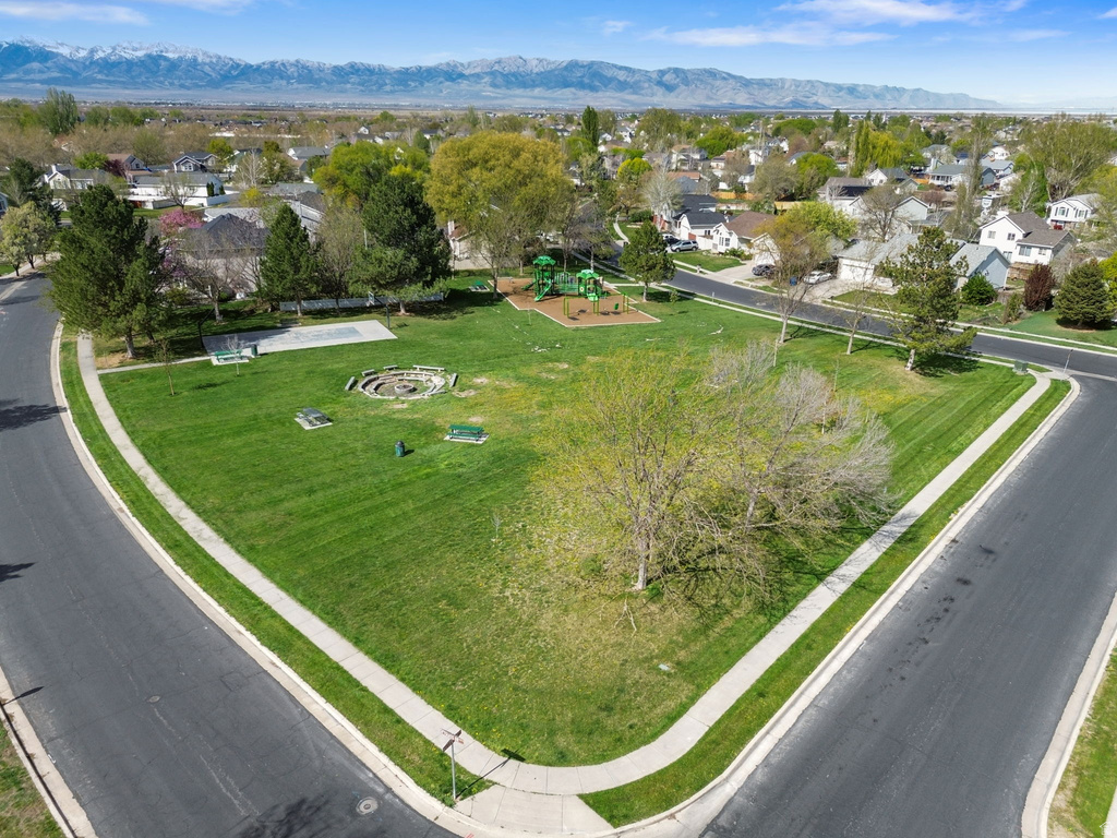 318 S SPYGLASS DR Stansbury Park, UT 84074