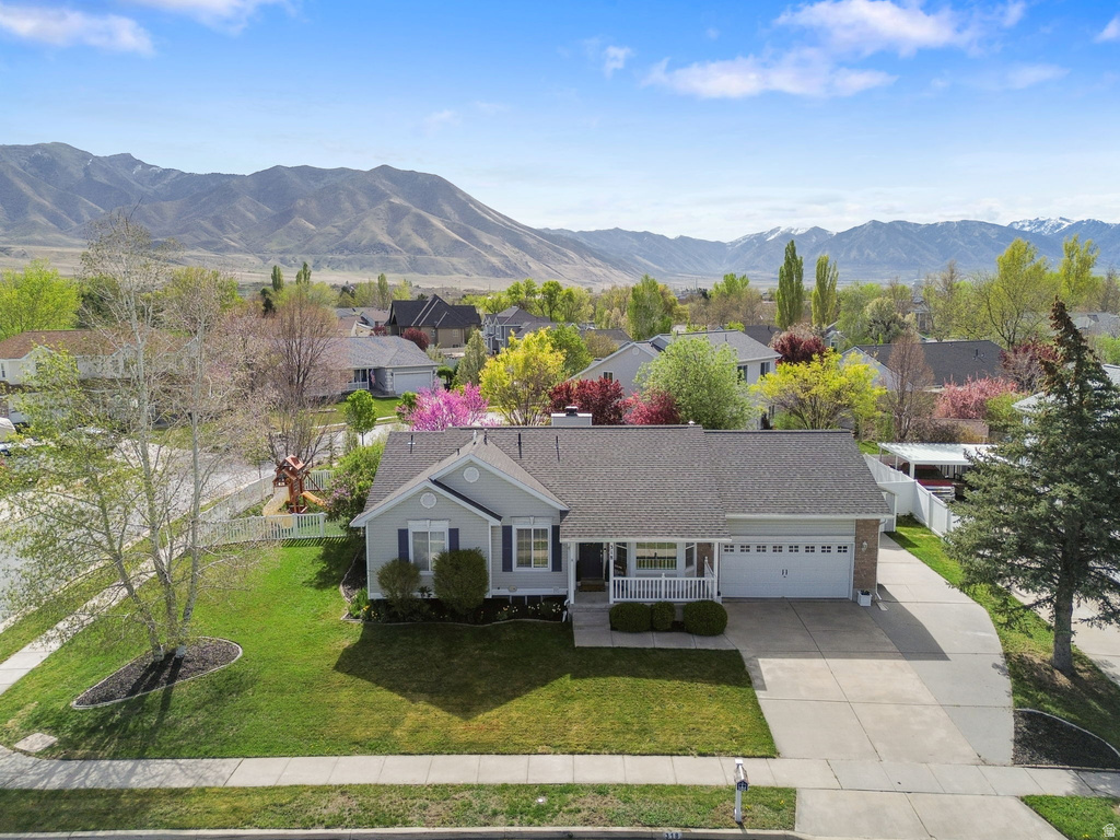 318 S SPYGLASS DR Stansbury Park, UT 84074
