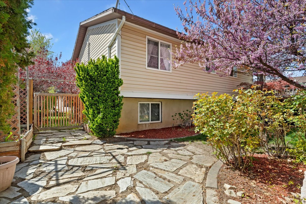 693 W 700 N Clearfield, UT 84015