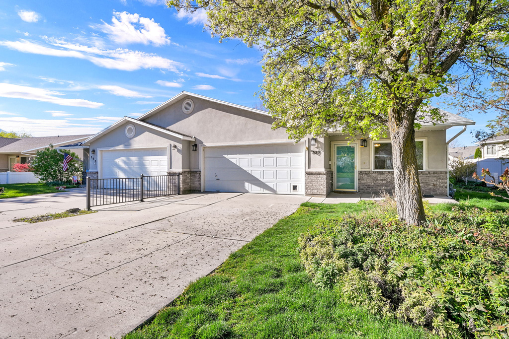 339 E 1900 N North Ogden, UT 84414