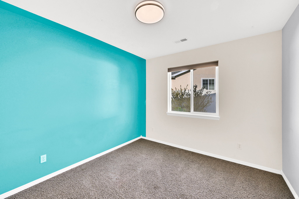 339 E 1900 N North Ogden, UT 84414