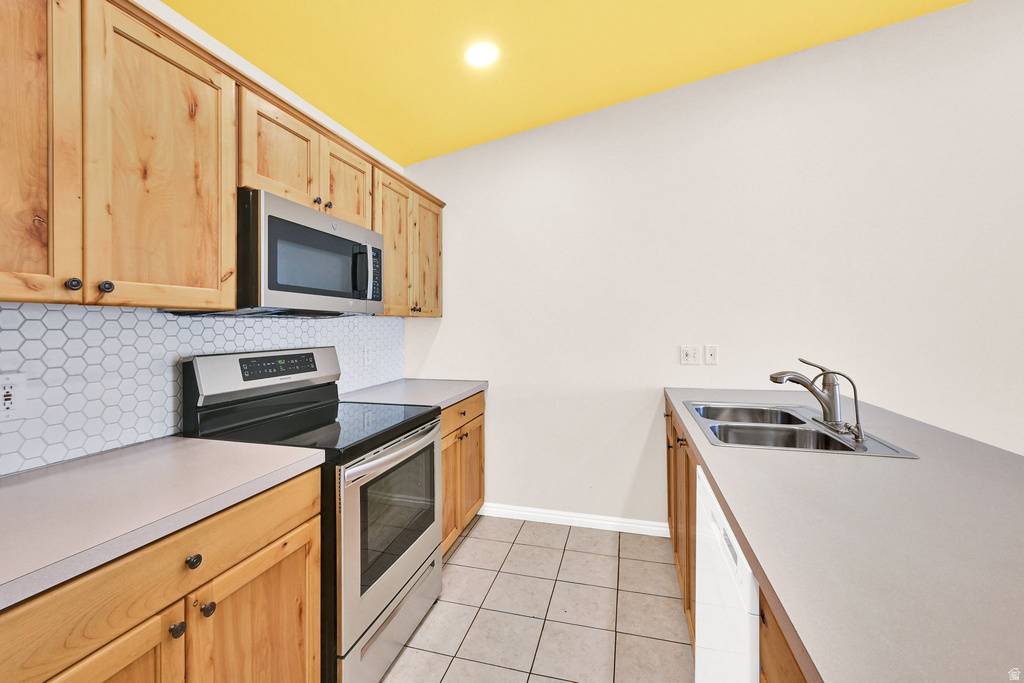 339 E 1900 N North Ogden, UT 84414