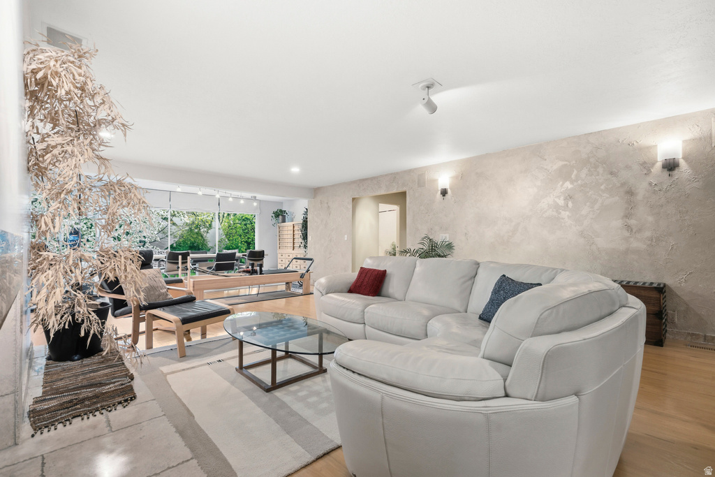 5750 GLENBROOK DR Holladay, UT 84121