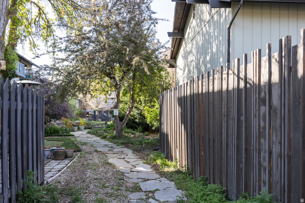 4676 S WOODDUCK LN Millcreek, UT 84117