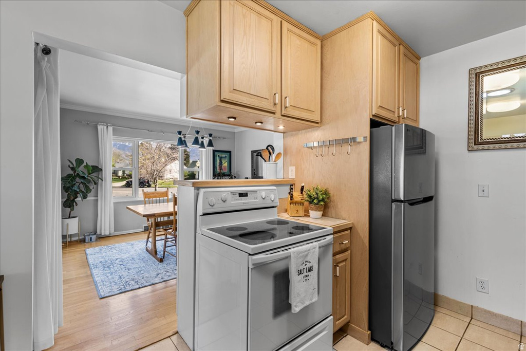 1733 E HARRISON AVE Salt Lake City, UT 84108