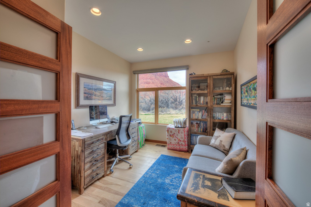 425 AMBER LN Castle Valley, UT 84532