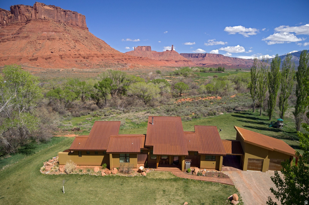 425 AMBER LN Castle Valley, UT 84532