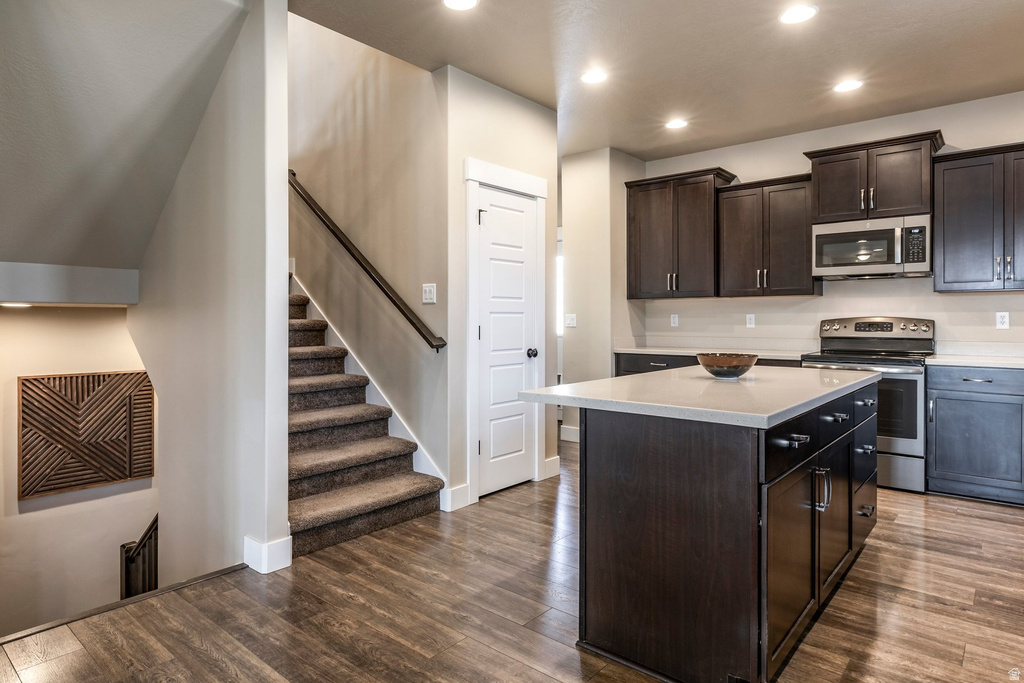 1977 E REDSHOULDER DR Layton, UT 84040