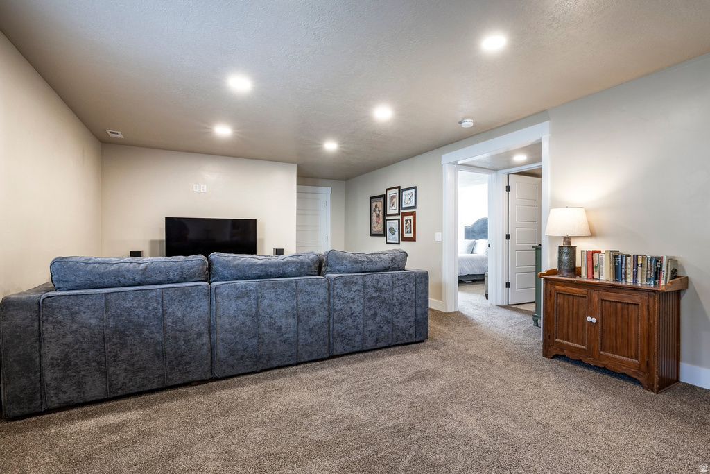 1977 E REDSHOULDER DR Layton, UT 84040