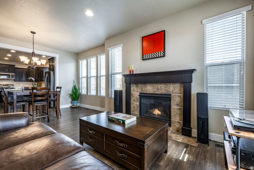 1977 E REDSHOULDER DR Layton, UT 84040