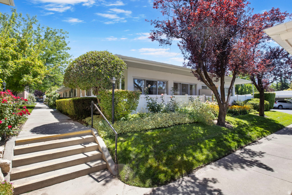 2219 E CARRIAGE LN #59 Holladay, UT 84117