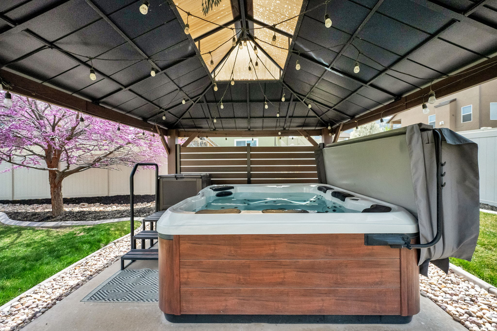 313 W BIRCH DR Saratoga Springs, UT 84045