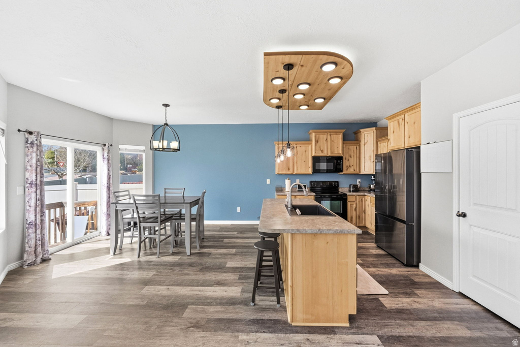 7141 W COTTAGE DR West Jordan, UT 84081